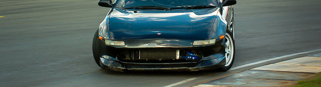 Kumho V70A ve Toyo T1R